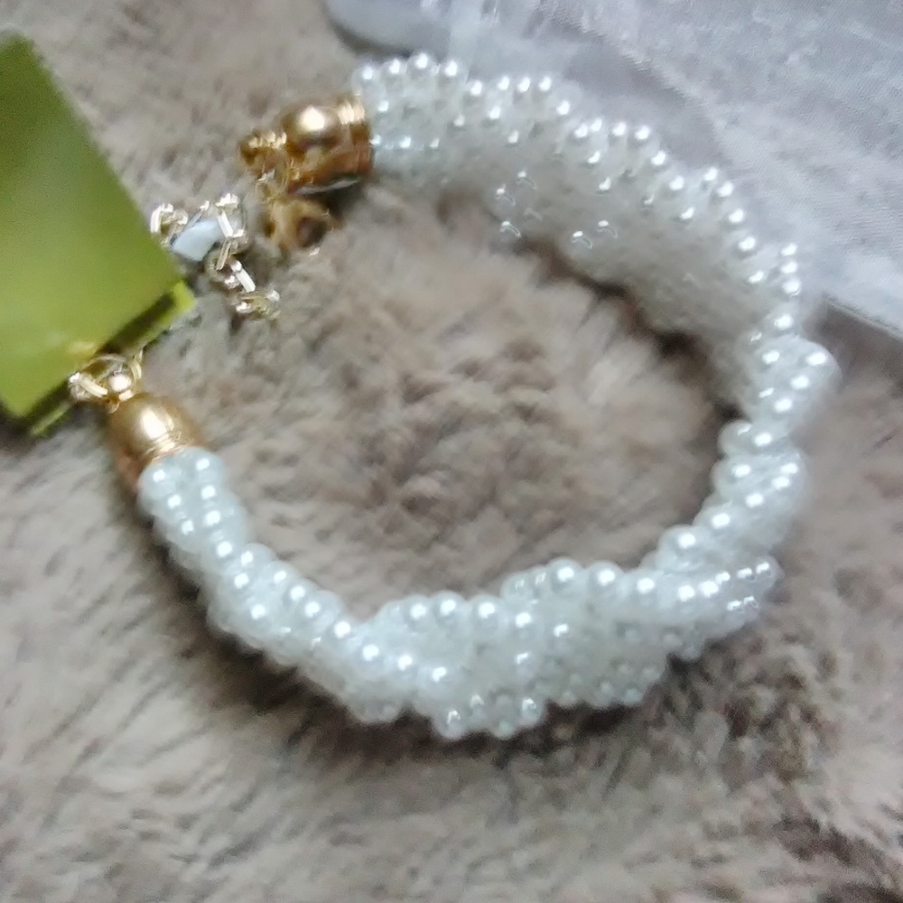 Small White Pearls Bracelet